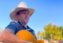 Ricketts learns in country music capital