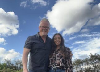 Musicians band together